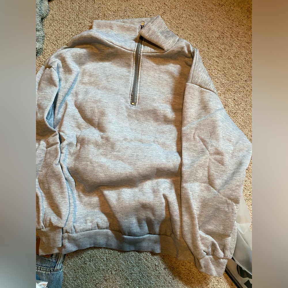 Women’s Grey sweatshirt, med, shein, new.